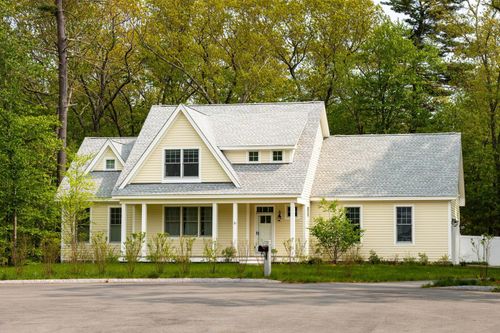 10 Mccarron Dr, Hampton, NH, 03842-1488 | Card Image