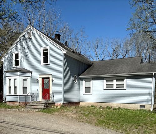 817 Tower Hill Rd, North Kingstown, RI, 02852-6609 | Card Image