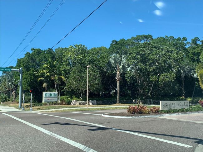 On site Publix and CVS pharmacy | Image 60