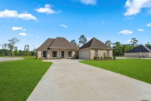 9085 Hillion Hood Rd, Denham Springs, LA, 70726 | Card Image