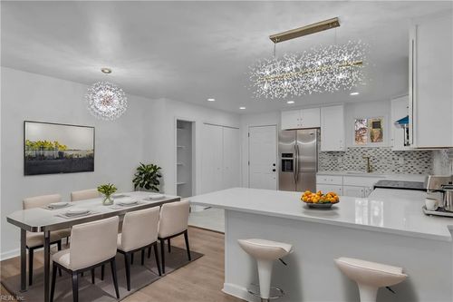 10 California Ave, Portsmouth, VA, 23701-2505 | Card Image