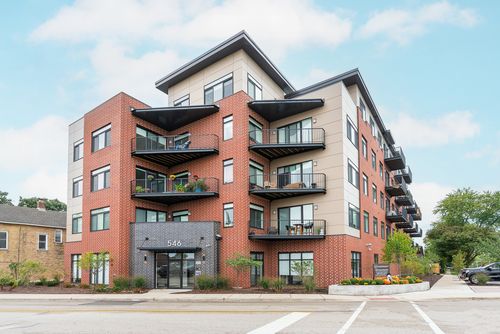 413-440 Green Bay Road, Highwood, IL, 60040 | Card Image