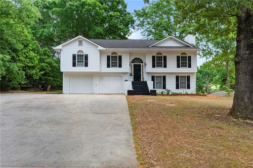 143 Stoneview Dr, Hoschton, GA, 30548-3039 | Card Image