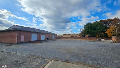 ste-c-431 Commerce Ln, West Berlin, NJ, 08091-9200 | Card Image