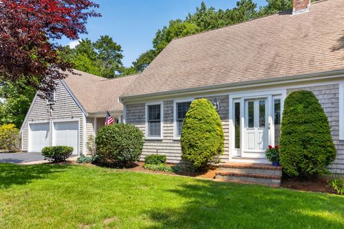 12 Quail Hollow Rd, South Dennis, MA, 02660-2520 | Card Image