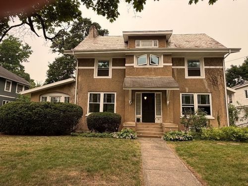 19 Wellesley Rd, Holyoke, MA, 01040-2028 | Card Image