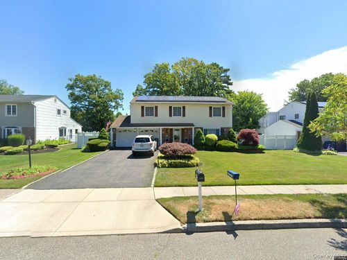 33 Roy Dr, Nesconset, NY, 11767-2238 | Card Image