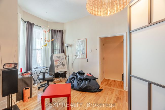 92 Cambridge St N, Home with 3 bedrooms, 2 bathrooms and 3 parking in Ottawa ON | Image 8