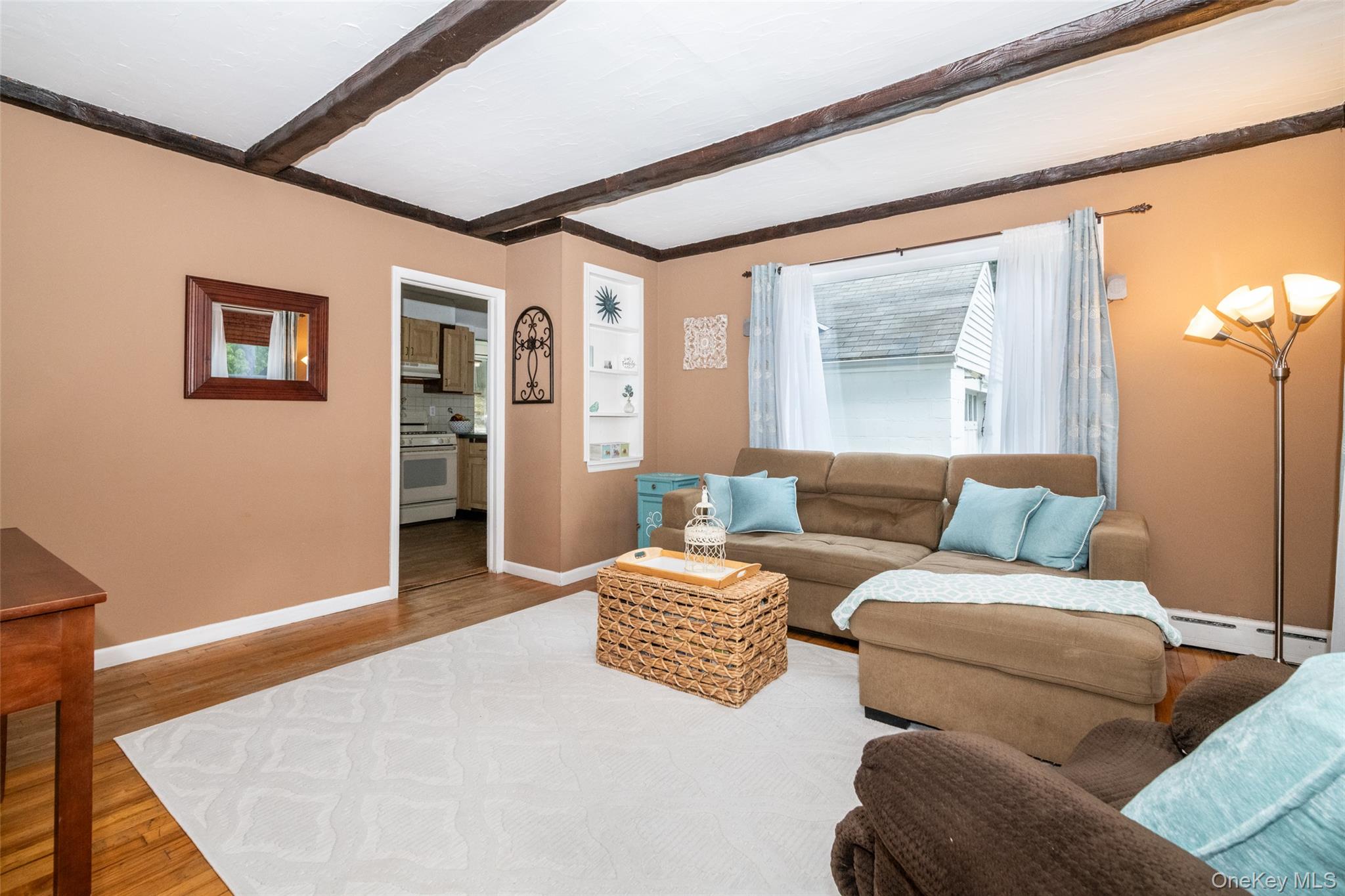Residential in Greenburgh 4
