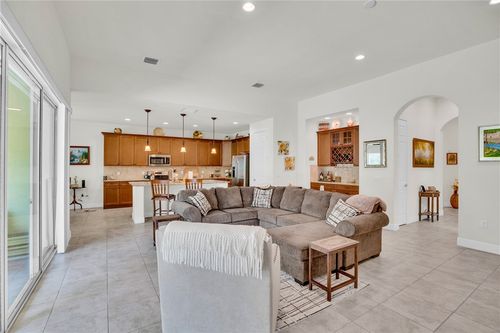 393 11th Sq Sw, Vero Beach, FL, 32962-3444 | Card Image