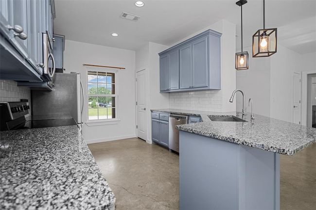 174 Cedar Hill Loop, House other with 3 bedrooms, 2 bathrooms and 2 parking in Lufkin TX | Image 11