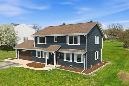 W210N16600 Glencoe Lane, Jackson, WI, 53037 | Card Image