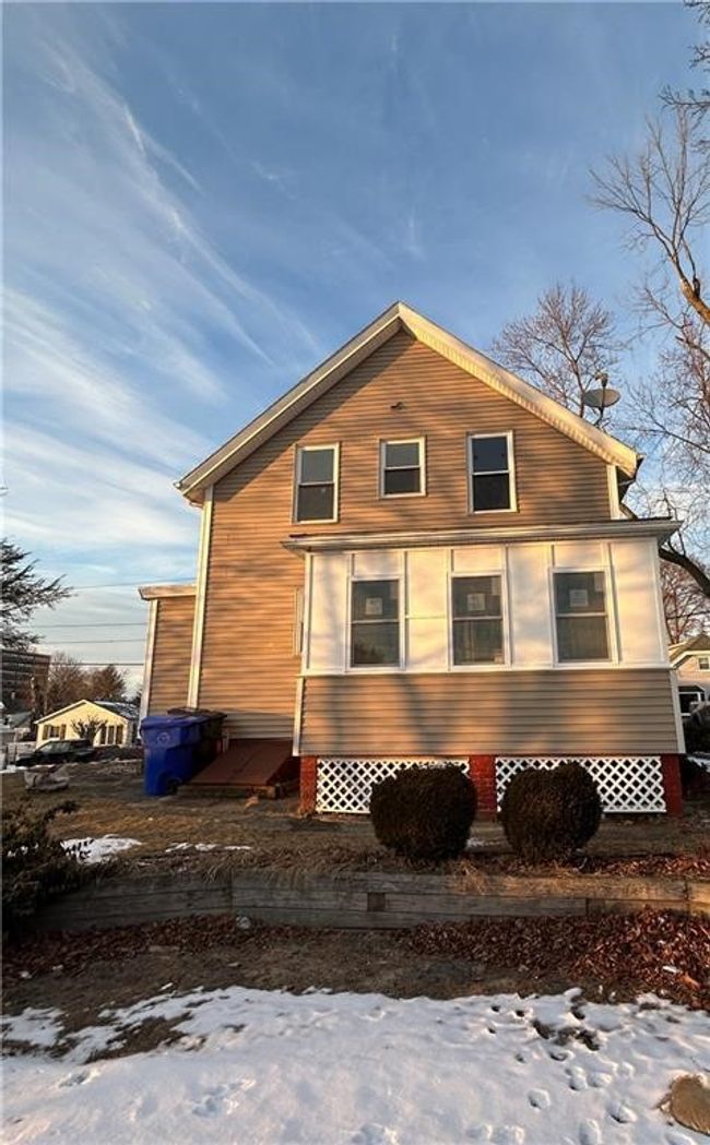29 Hoppin Ave, House other with 3 bedrooms, 2 bathrooms and 6 parking in Riverside RI | Image 16