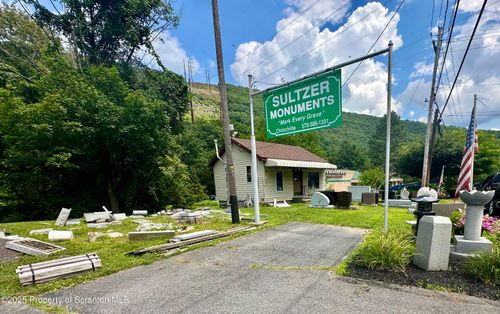 226 Northern Blvd, South Abington Township, PA, 18411-9042 | Card Image