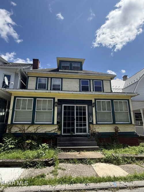 2107 Maple Avenue, Altoona, PA, 16601 | Card Image