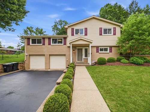 8424 Edwood Rd, Pittsburgh, PA, 15237-5623 | Card Image