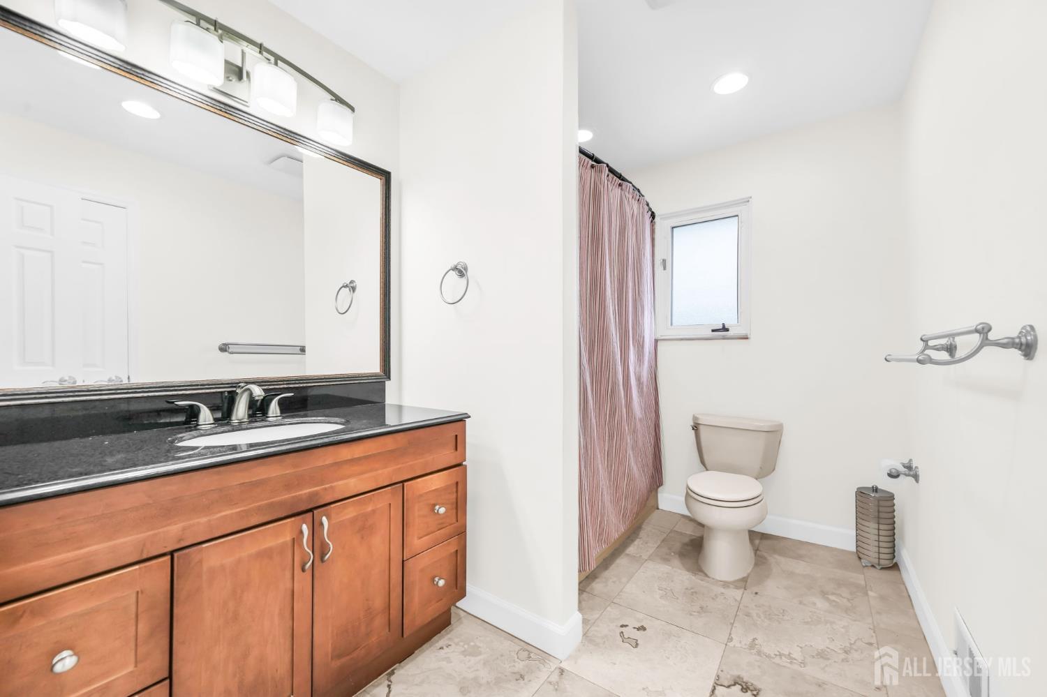 Residential in Fords 2