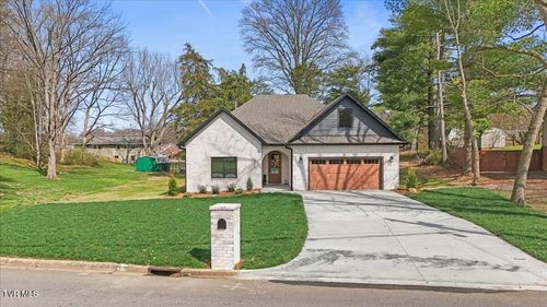 2306 Rambling Rd, Johnson City, TN, 37604-2462 | Card Image