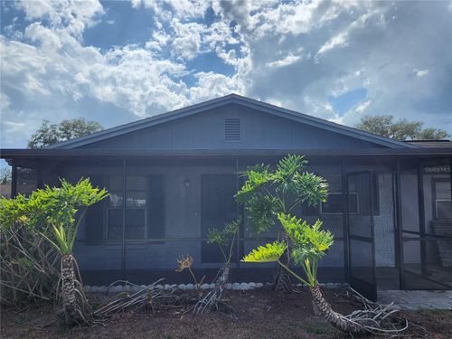 806 Walnut Dr, Seffner, FL, 33584-3948 | Card Image