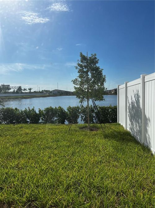 3236 W 114th Ter, Hialeah, FL, 33018 | Card Image