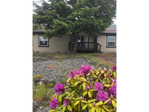 63431 Jerome Rd, Coos Bay, OR, 97420-7640 | Card Image