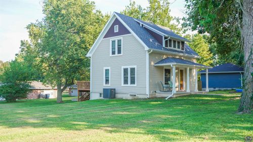 128 Lincoln Ave, Holton, KS, 66436 | Card Image