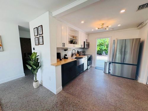 2711 Ne 11th Ter, Pompano Beach, FL, 33064-6317 | Card Image