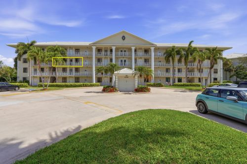 302-6133 Balboa Cir, Boca Raton, FL, 33433-8184 | Card Image