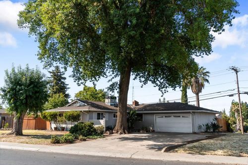 2600 Paseo Dr, Rancho Cordova, CA, 95670-3433 | Card Image
