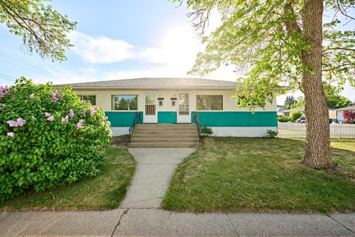 2511 22 St Nw, Calgary, AB, T2M3W9 | Card Image