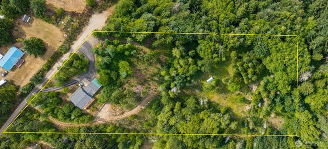 Aerial view with property lines | Image 31
