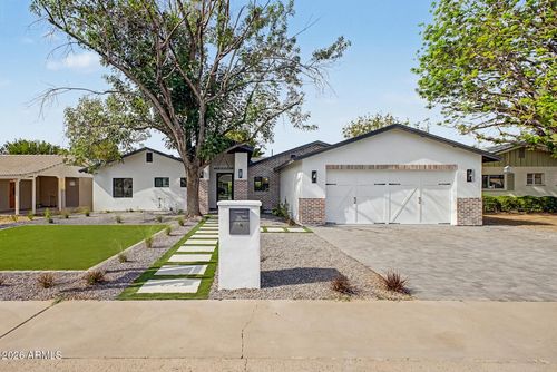 5438 E Avalon Dr, Phoenix, AZ, 85018-8152 | Card Image