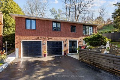 12 Portal Crt, House other with 3 bedrooms, 2 bathrooms and 6 parking in Dundas ON | Image 1