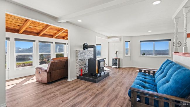 715 Pearl Ct, House other with 3 bedrooms, 3 bathrooms and 6 parking in Glenhaven CA | Image 17