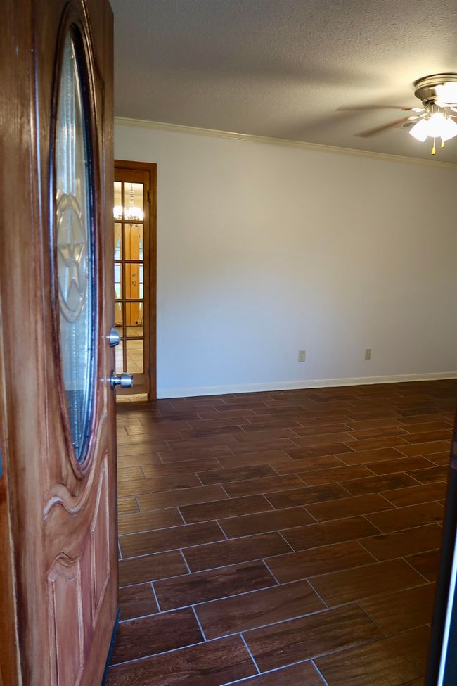 5263 Old Highway 87, House other with 3 bedrooms, 2 bathrooms and null parking in Orange TX | Image 5