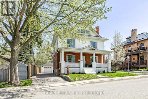 111 Albert Street, Ingersoll (Ingersoll - South), ON, N5C2Y2 | Card Image