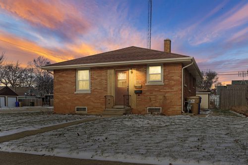 2018 33rd St, Kenosha, WI, 53140-5220 | Card Image