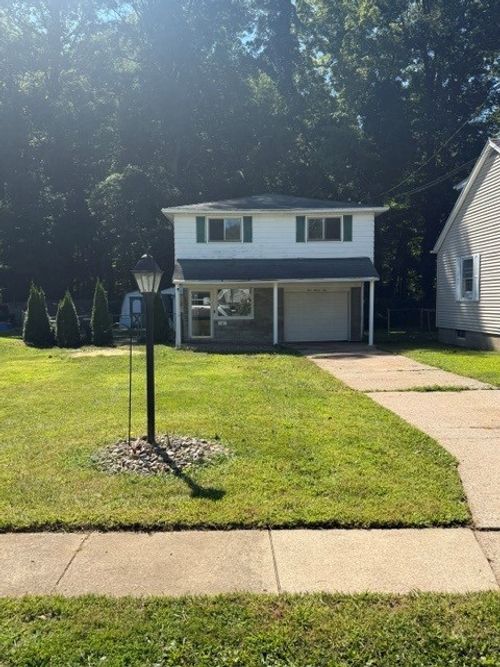 422 Montpelier Ave, Erie, PA, 16505-1523 | Card Image