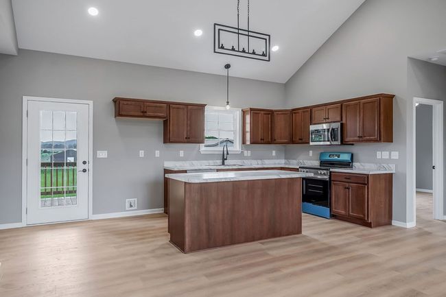 15521 Old Kentucky Rd, House other with 3 bedrooms, 2 bathrooms and null parking in Walling TN | Image 9
