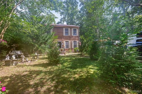 704 Willow Ct, North Prince George, VA, 23860-7617 | Card Image