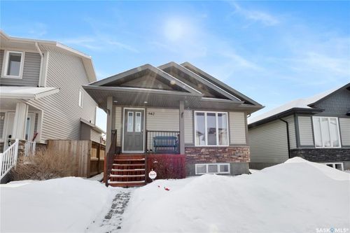 942 Glenview Cove, Martensville, SK, S0K0A2 | Card Image