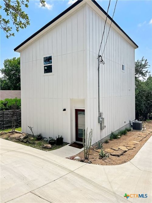 1200 Willow Dr, Canyon Lake, TX, 78133-2642 | Card Image