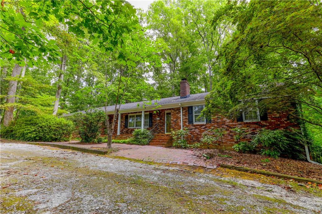 Roosevelt Dr, Easley, SC 29642