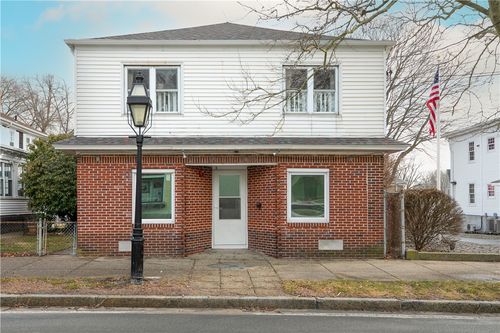 546 Main St, Warren, RI, 02885-3429 | Card Image