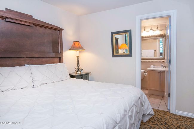 2313 - 1100 N Frontage Rd W, Condo with 2 bedrooms, 2 bathrooms and 1 parking in Vail CO | Image 21