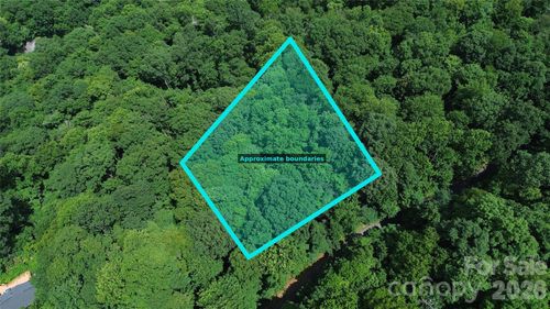 7 White Birch Ct, Black Mountain, NC, 28711-7704 | Card Image