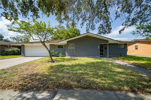 922 Carmel Pkwy, Corpus Christi, TX, 78411-2120 | Card Image