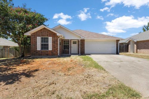 1114 Woodlands Park Dr, Lindale, TX, 75771-7046 | Card Image
