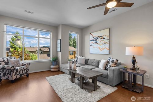 2103-67 Cougar Ridge Rd Nw, Issaquah, WA, 98027-5667 | Card Image