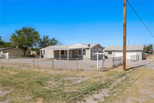 3980 Point Dr, Pahrump, NV, 89060-2611 | Card Image